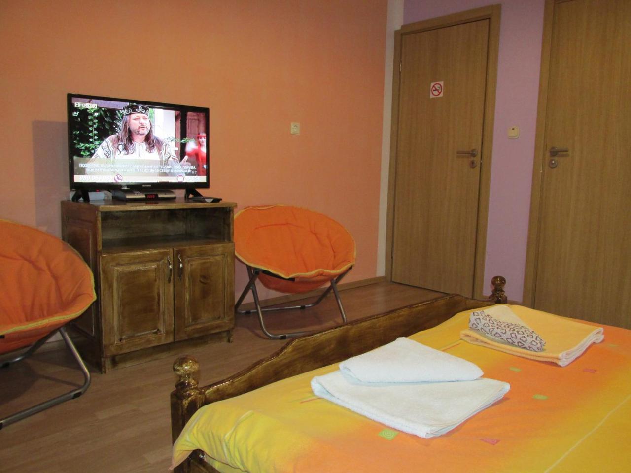 Pri Orehite Guesthouse Орешак Экстерьер фото